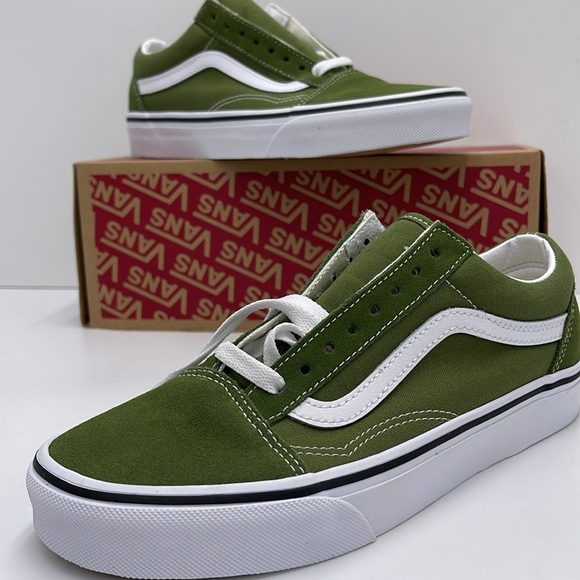 Vans Men’s Old Skool Color Theory Pesto
VN000CT8CIB
Sneakerss - Picture 15 of 16